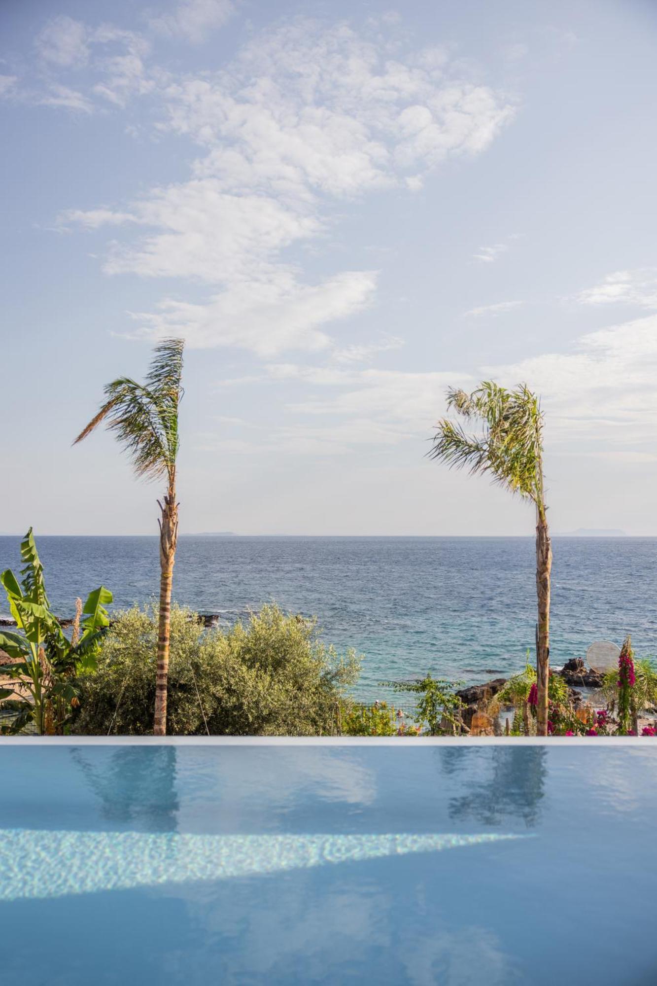 Beyond A Luxury Boutique Hotel Dhërmi Eksteriør billede